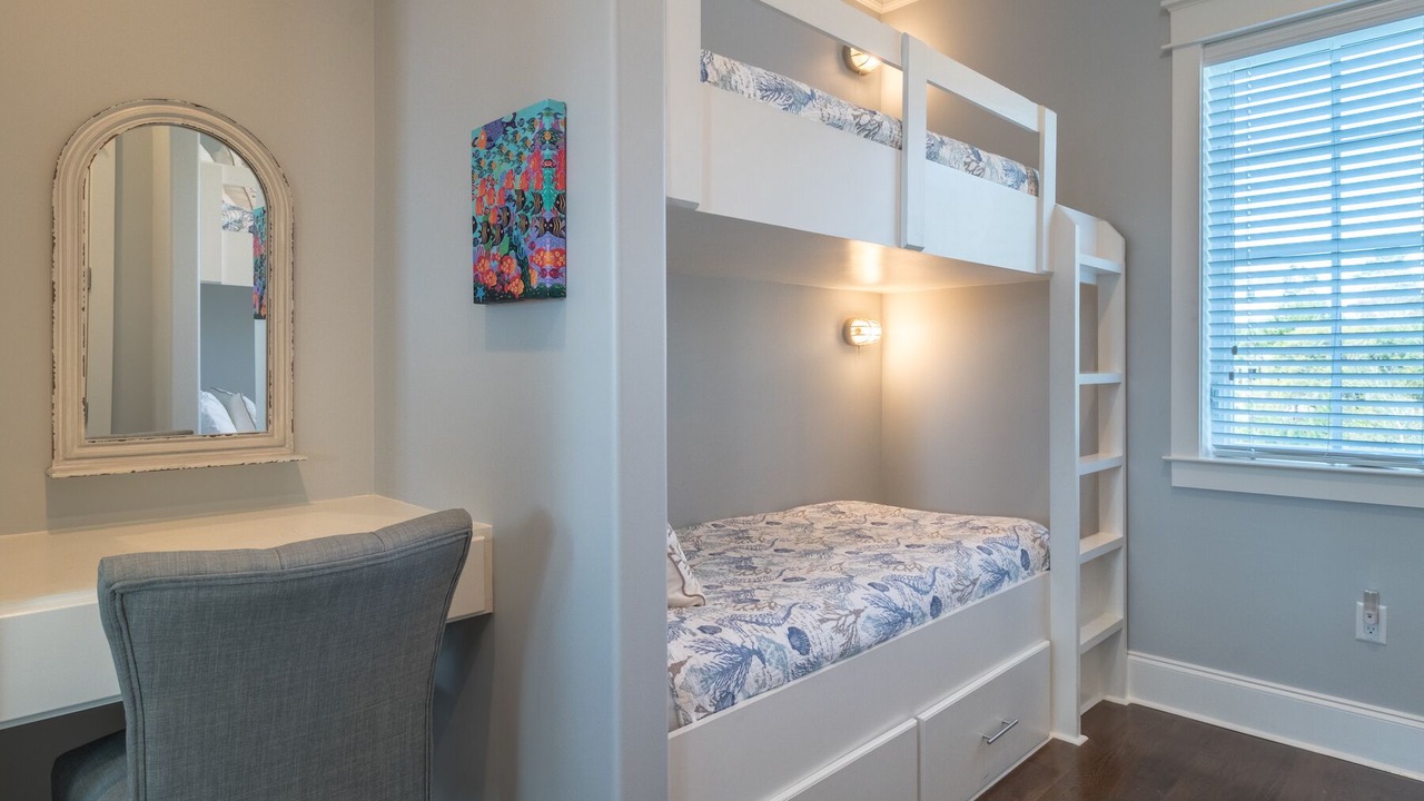 Photo of Bedroom in Lakeside at Blue Mountain Beach