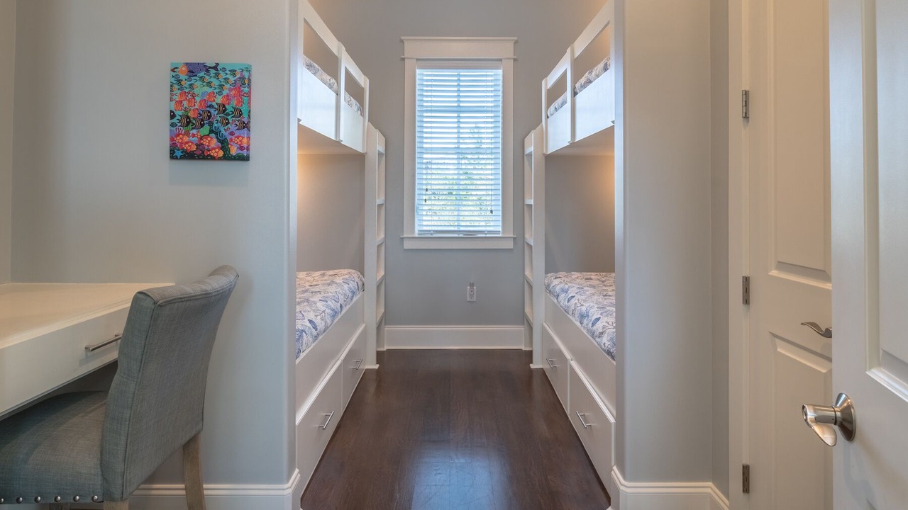 Photo of Bedroom in Lakeside at Blue Mountain Beach