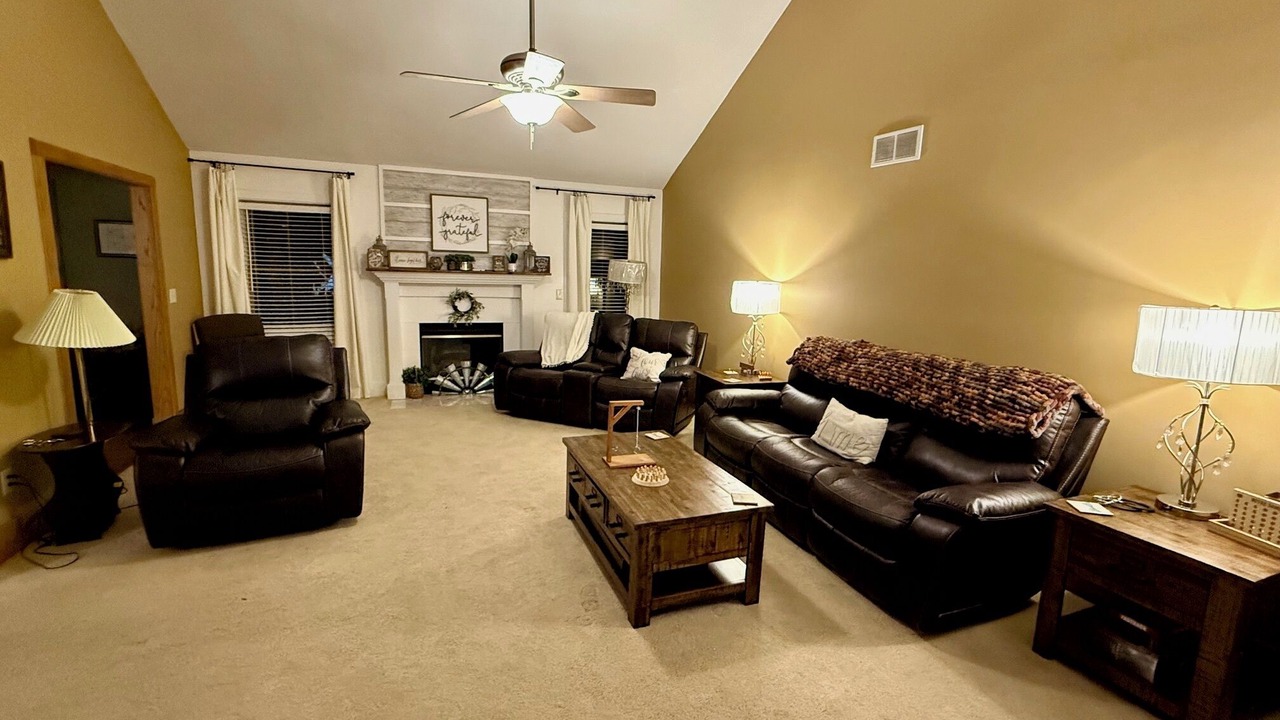 Photo of Livingroom in Edwardsburg