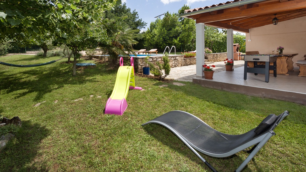 Photo of Outdoor in Modrusani
