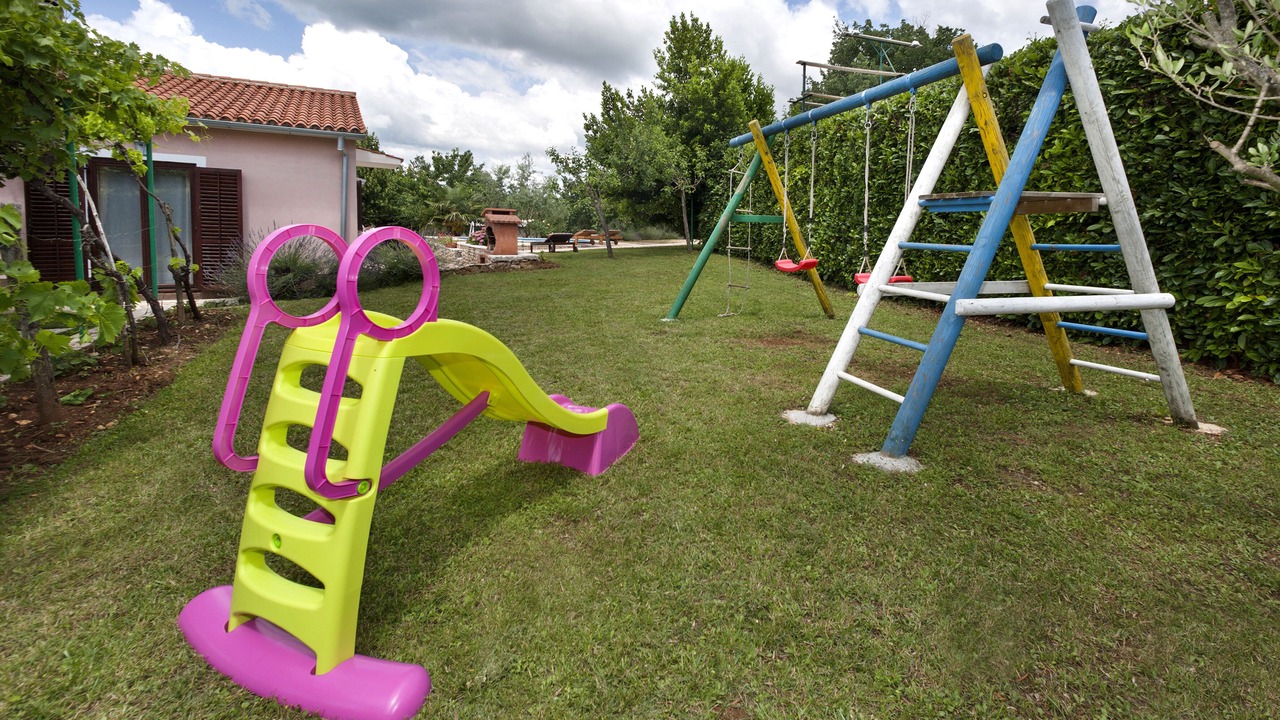 Photo of Others in Modrusani