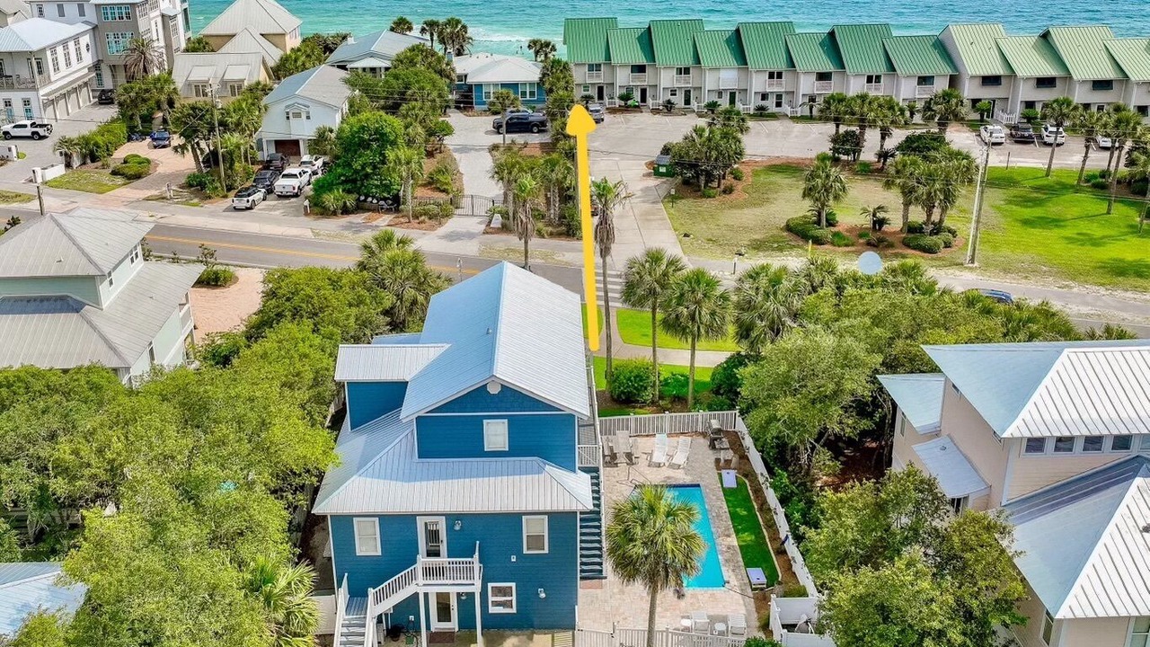 Photo of Outdoor in White's Gulfview