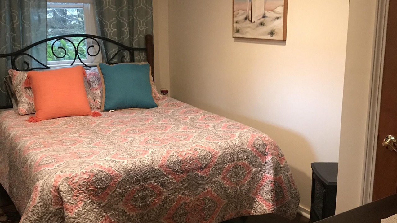 Photo of Bedroom in West Brewster