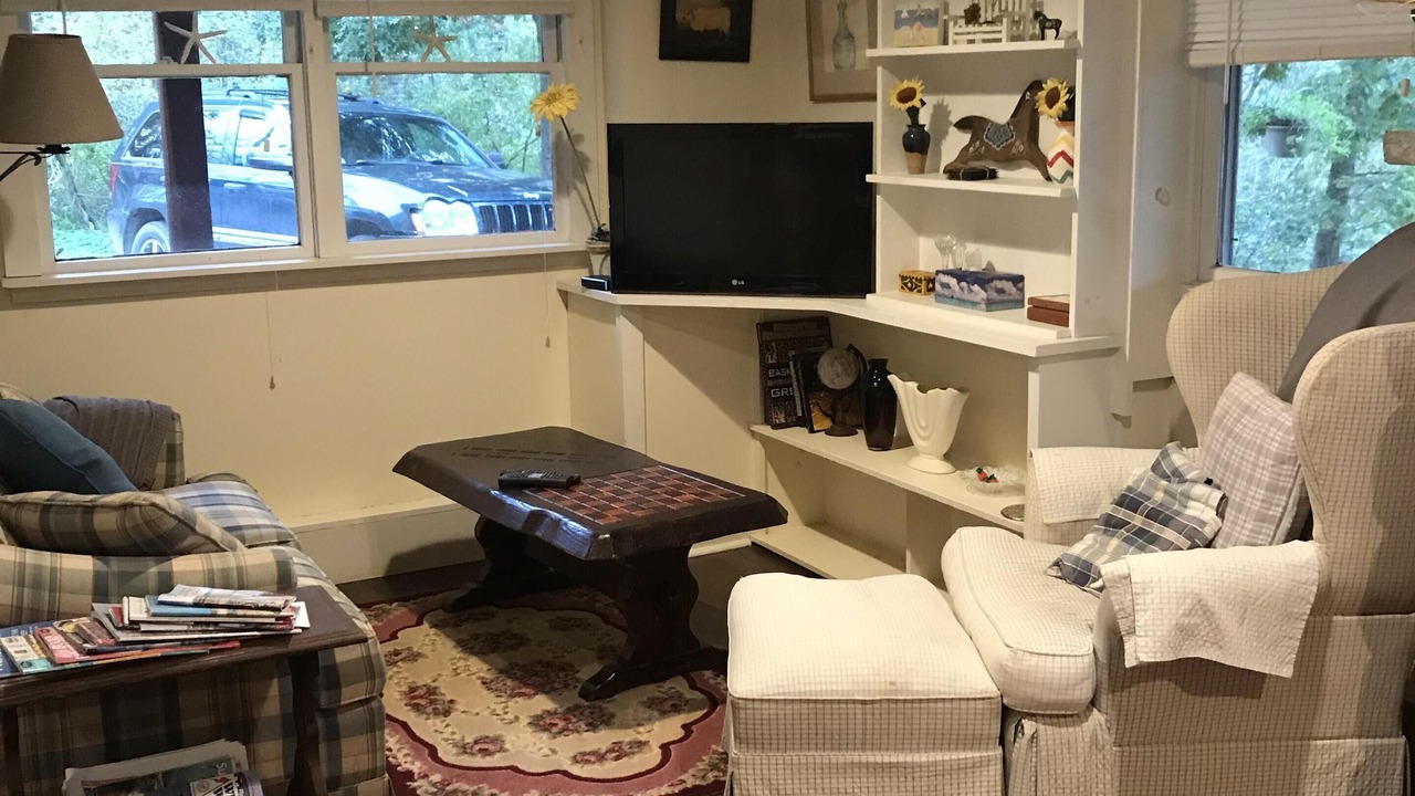 Photo of Livingroom in West Brewster