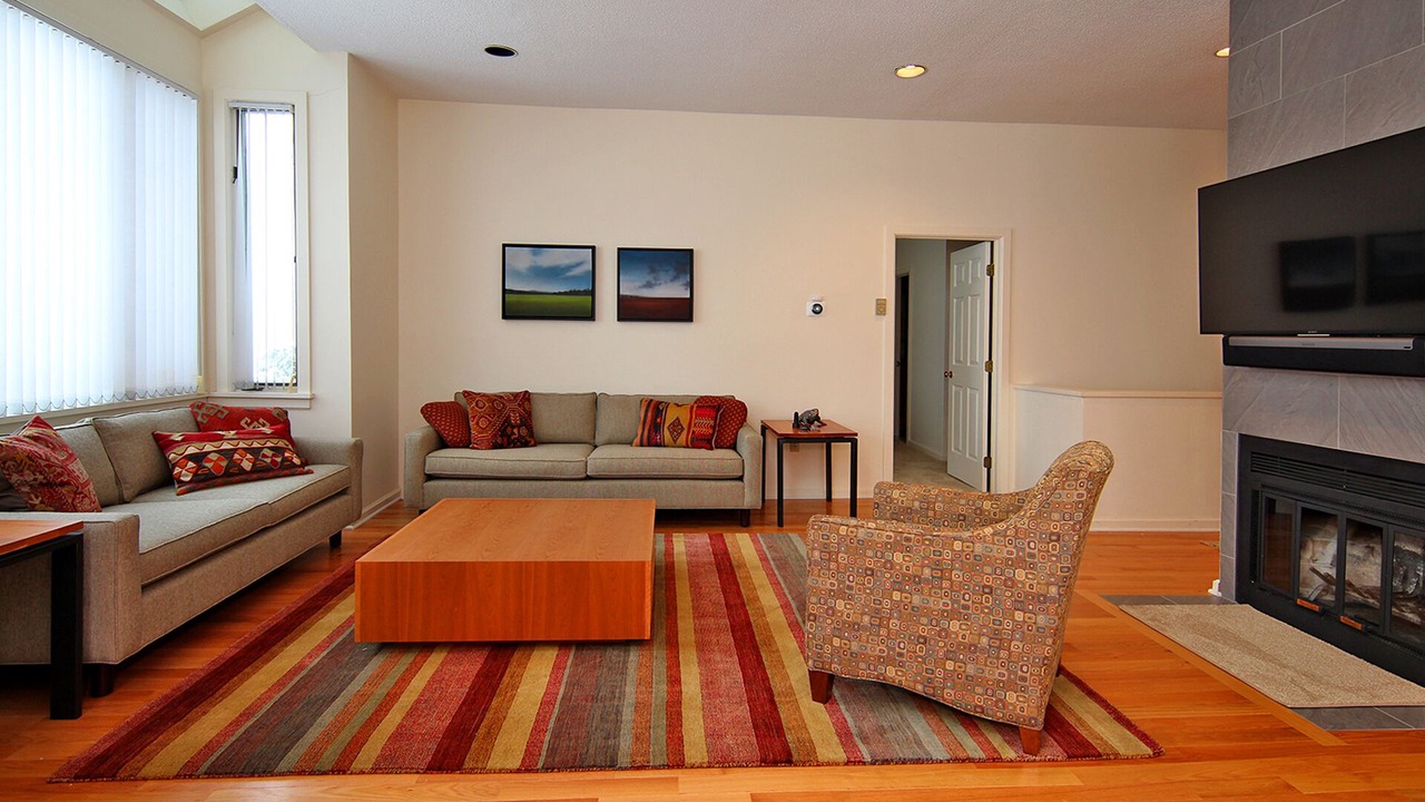 Photo of Livingroom in Lenox Dale