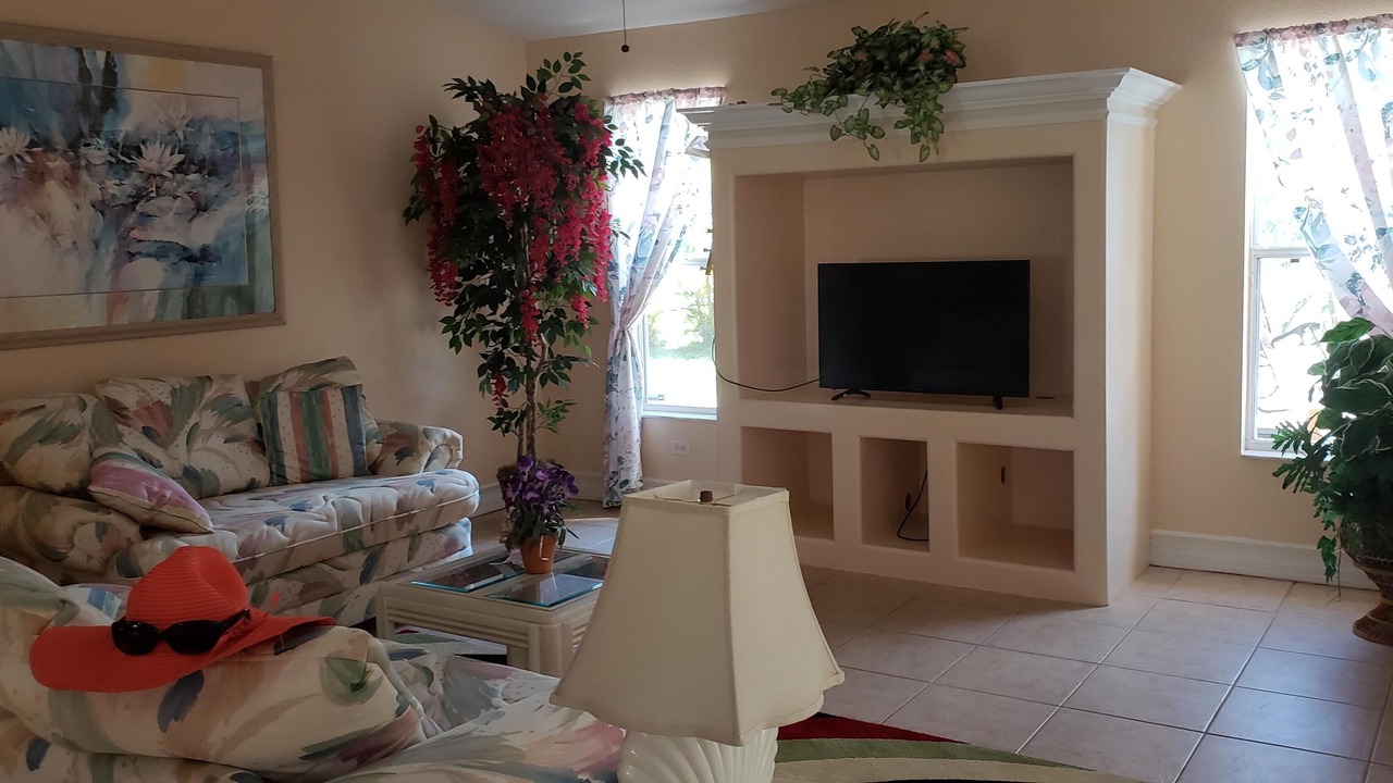 Photo of Livingroom in Burnt Store