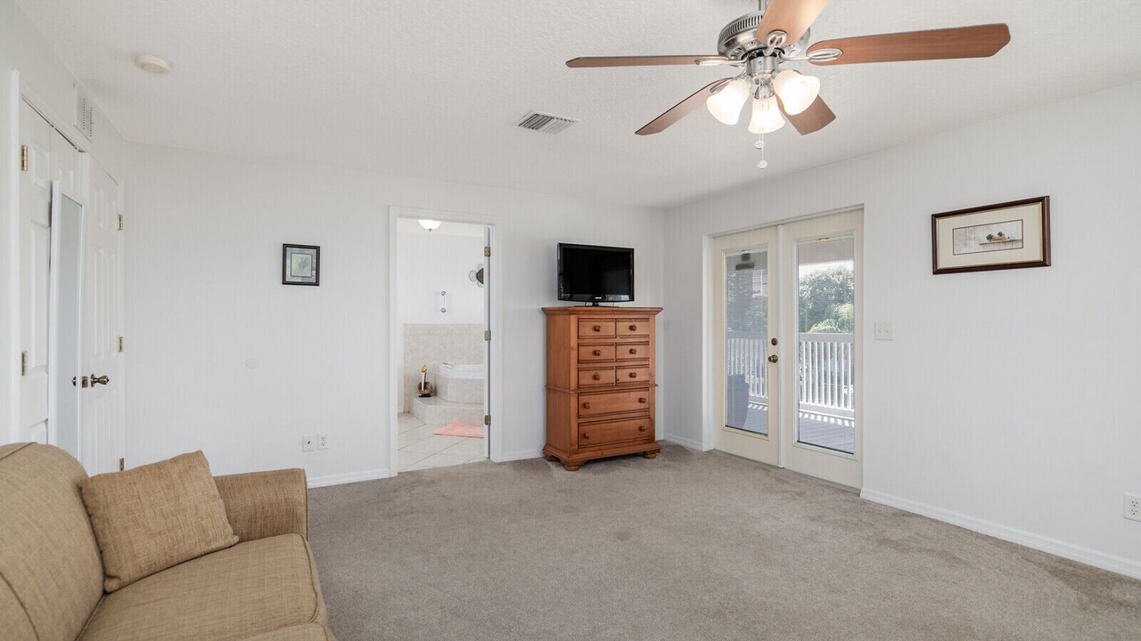Photo of Livingroom in Port Canaveral