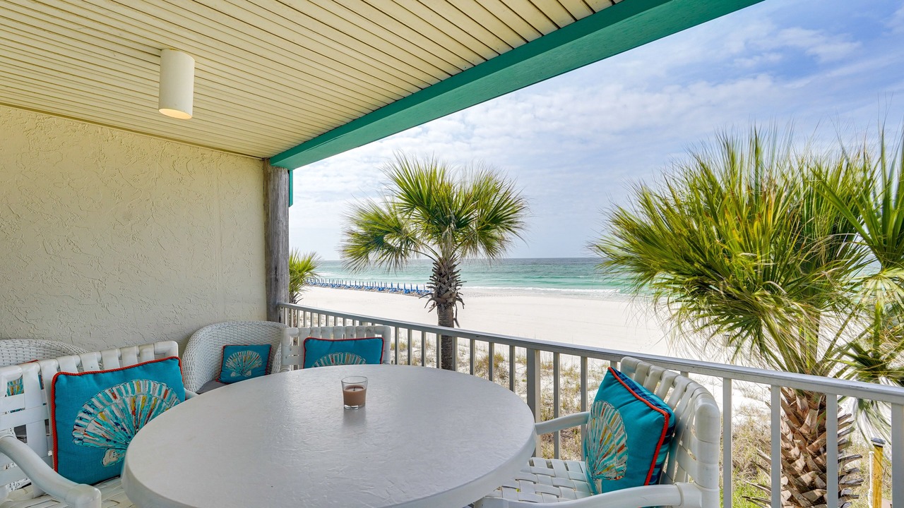 Photo of Patio Balcony in Biltmore Beach