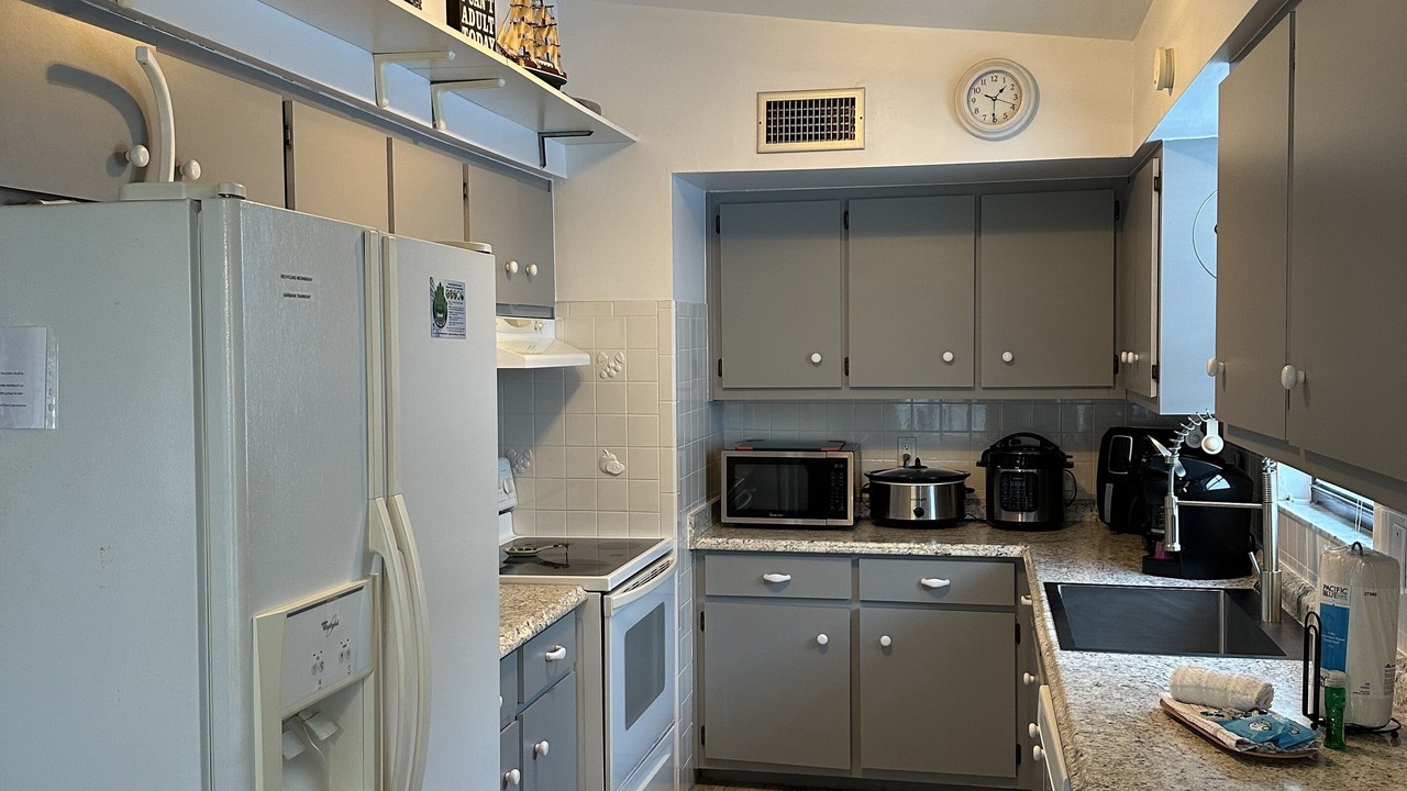 Photo of Kitchen in Mid Island