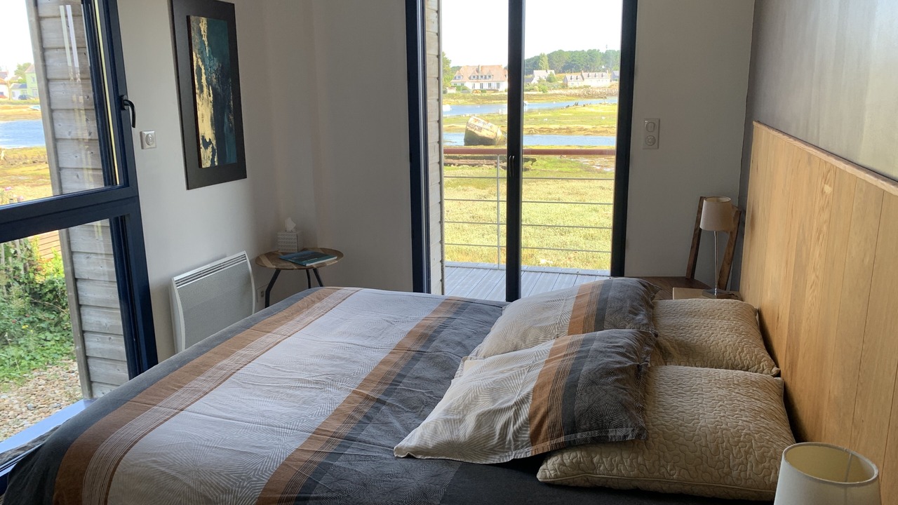 Photo of Bedroom in Treffiagat