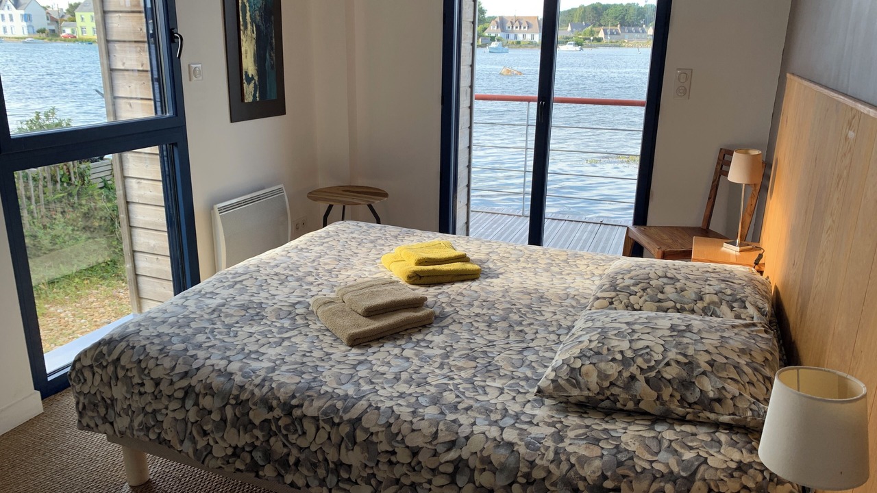 Photo of Bedroom in Treffiagat