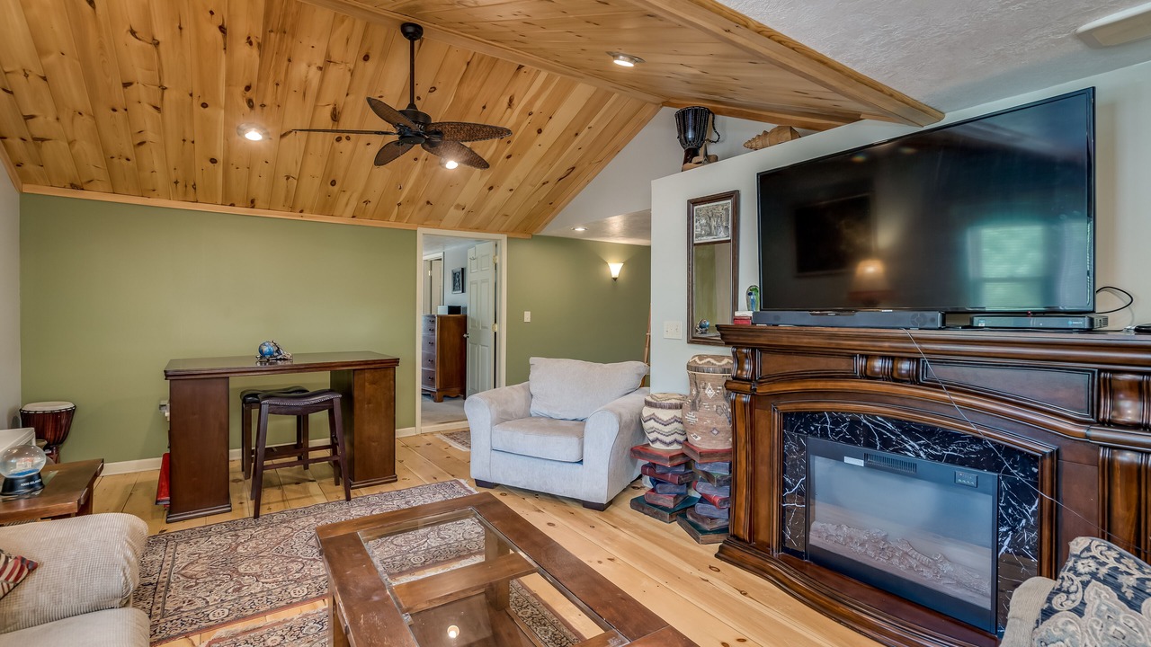 Photo of Livingroom in Alexandria Bay