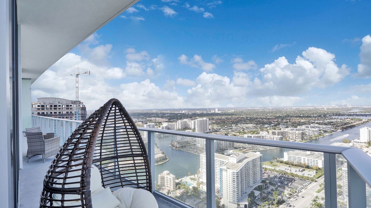 Photo of Outdoor in Hallandale Beach