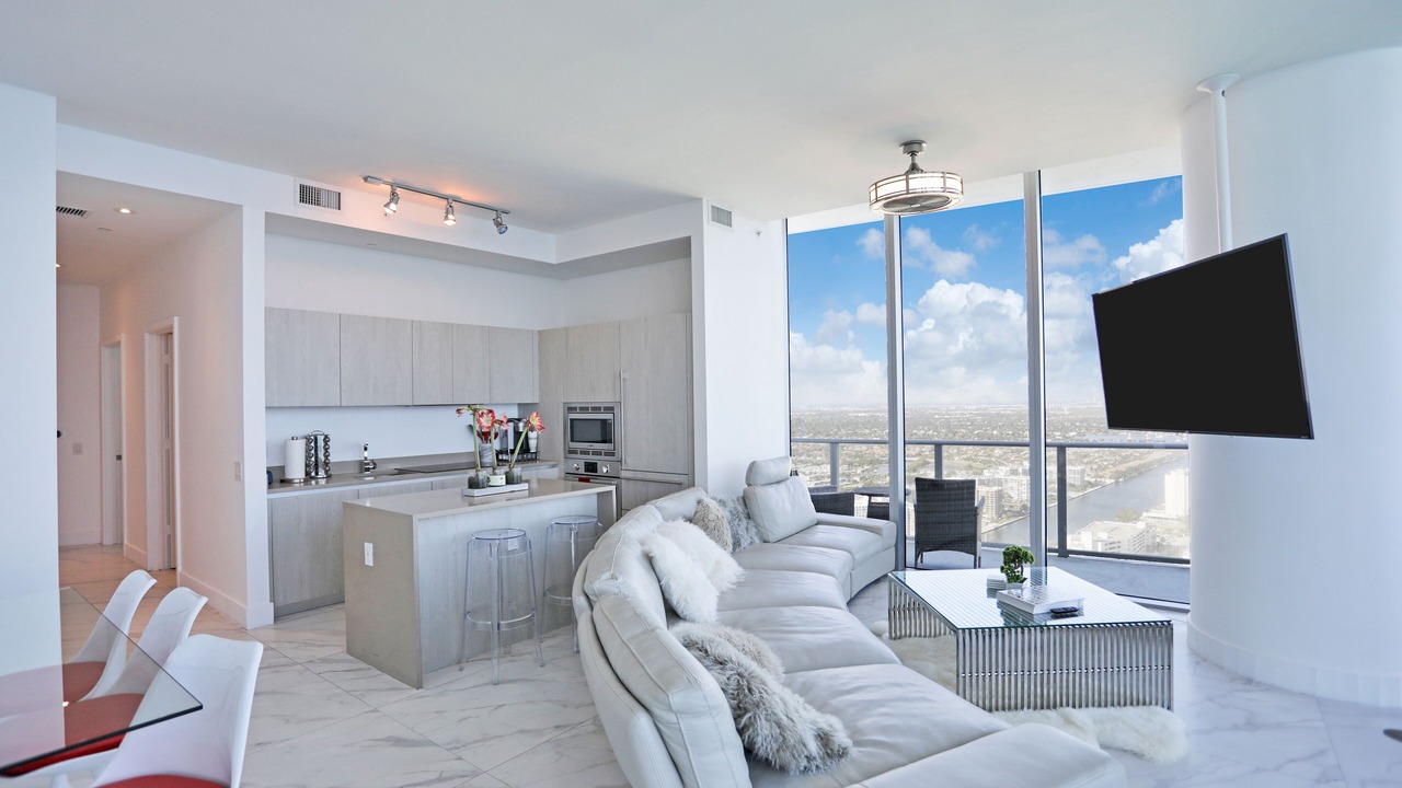 Photo of Livingroom in Hallandale Beach