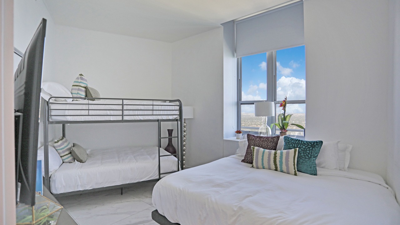 Photo of Bedroom in Hallandale Beach