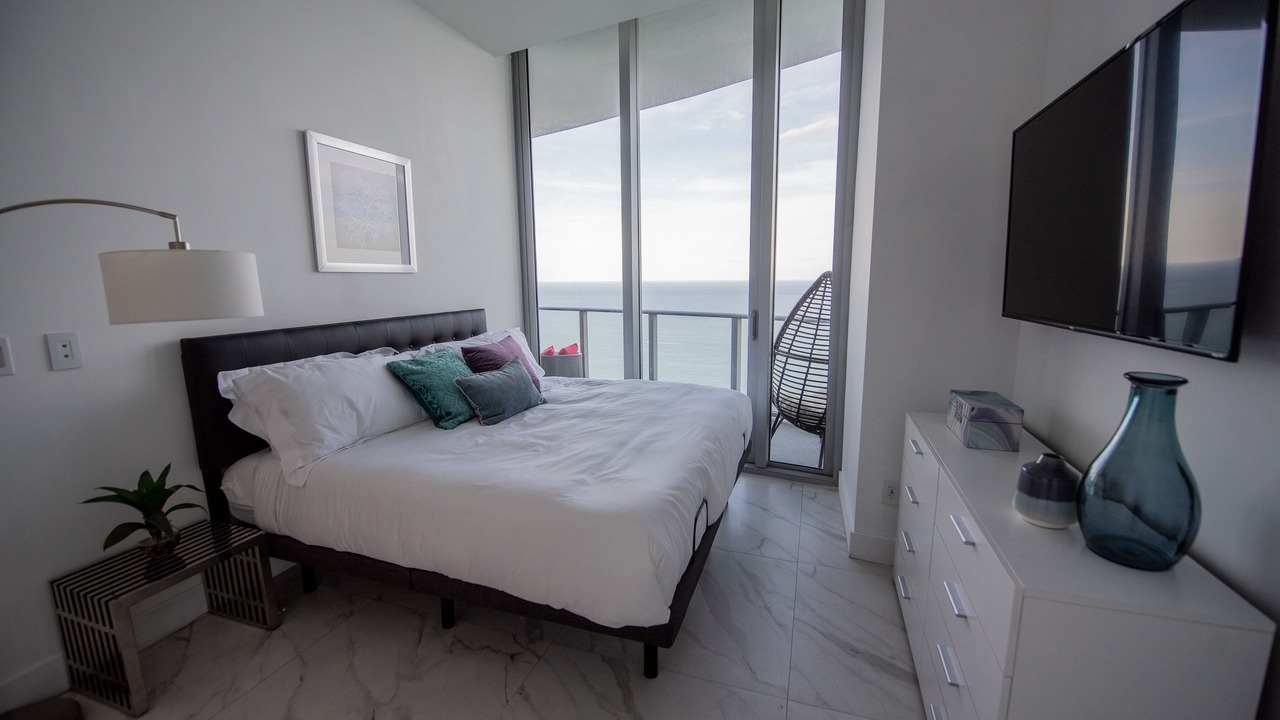 Photo of Bedroom in Hallandale Beach