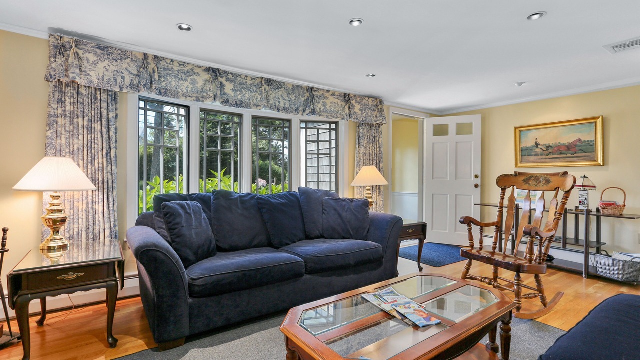 Photo of Livingroom in West Chatham