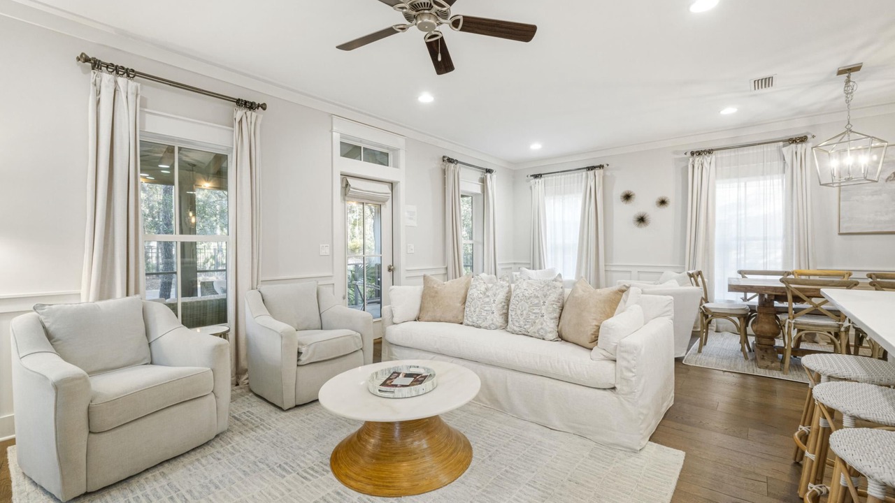 Photo of Livingroom in Seacrest