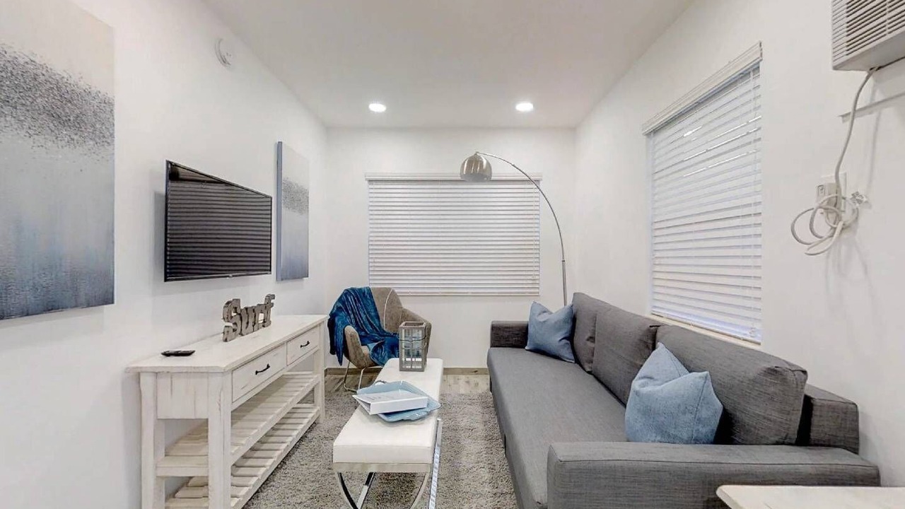 Photo of Livingroom in Hollywood