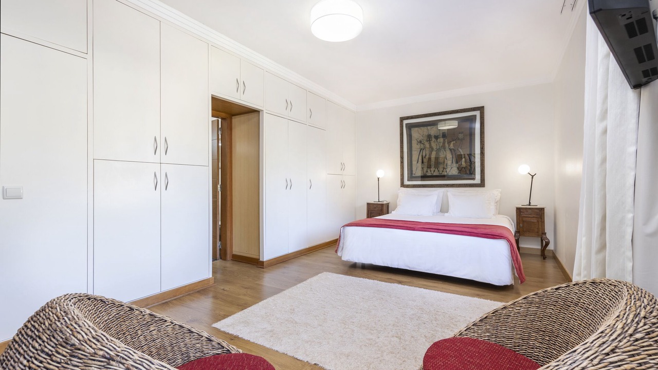 Photo of Bedroom in Oura