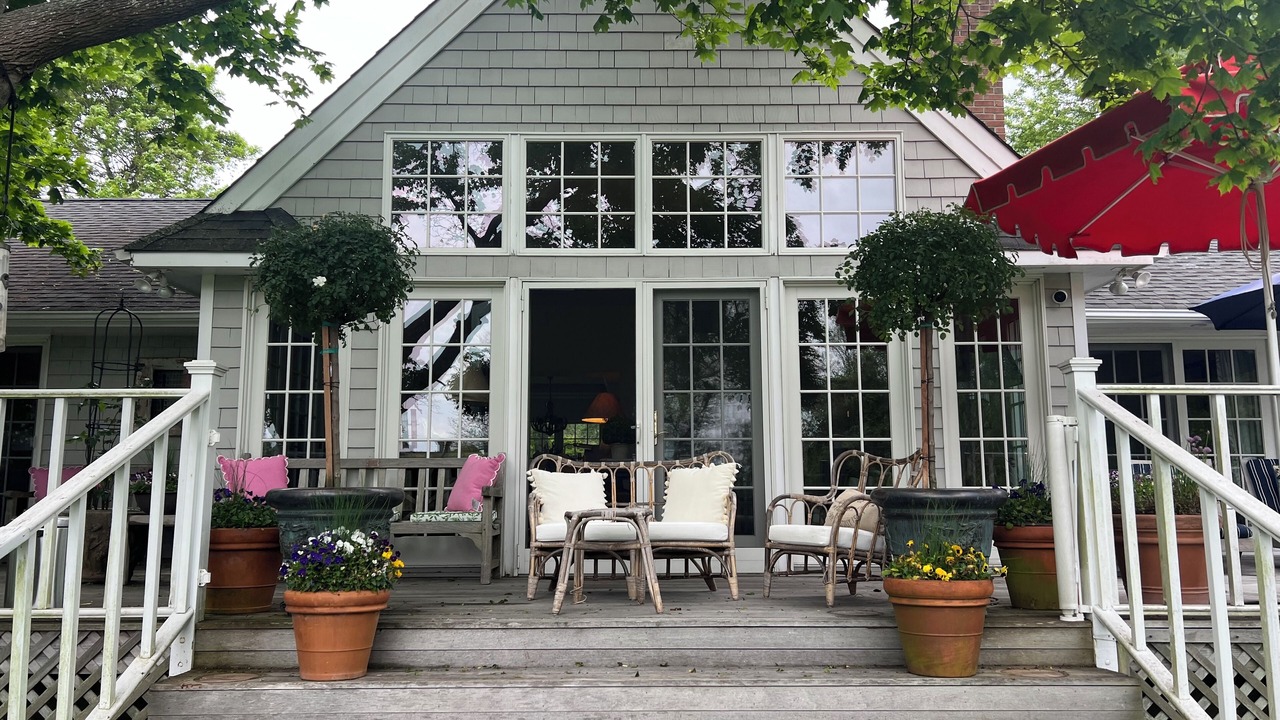 Photo of Patio Balcony in Village of Southampton