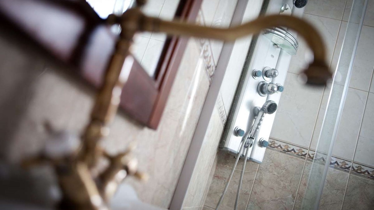 Photo of Bathroom in Pile