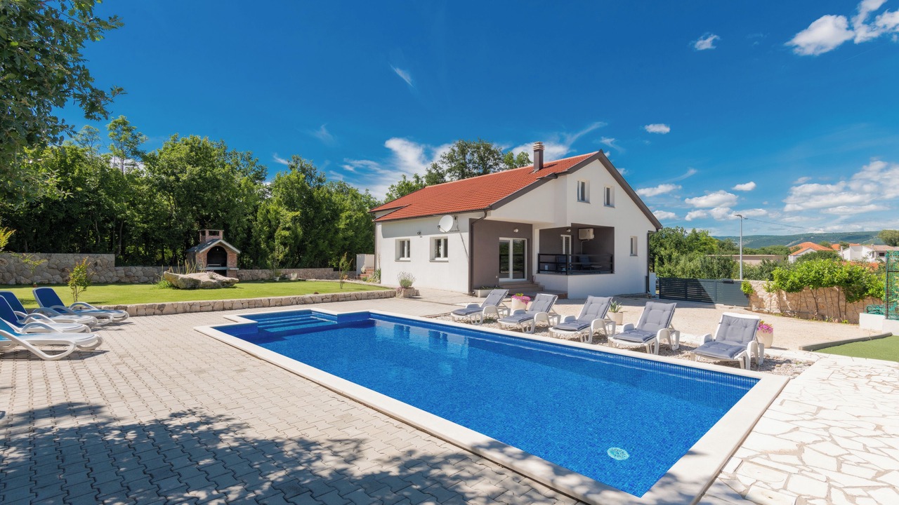 Photo of Outdoor in Grubine