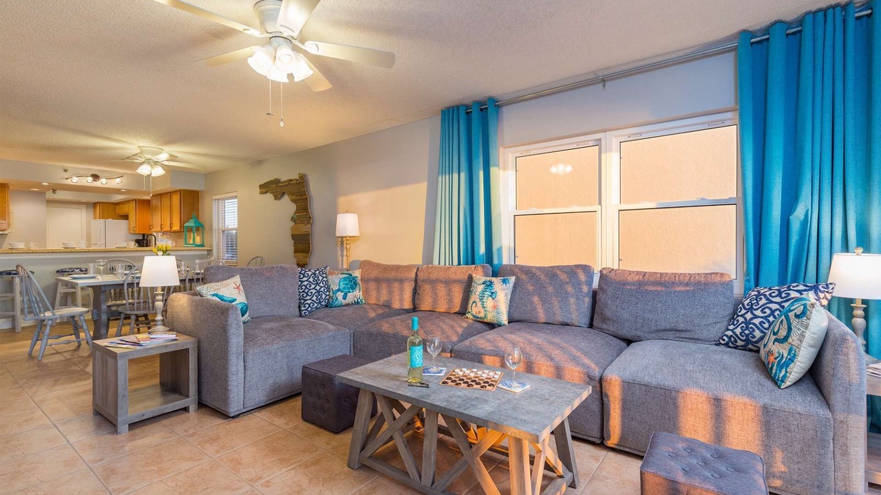 Photo of Livingroom in Madeira Beach