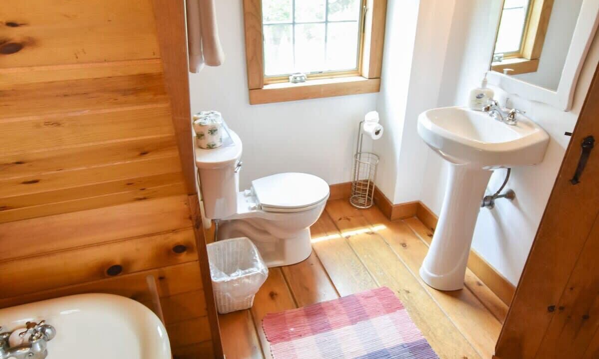 Photo of Bathroom in Orleans