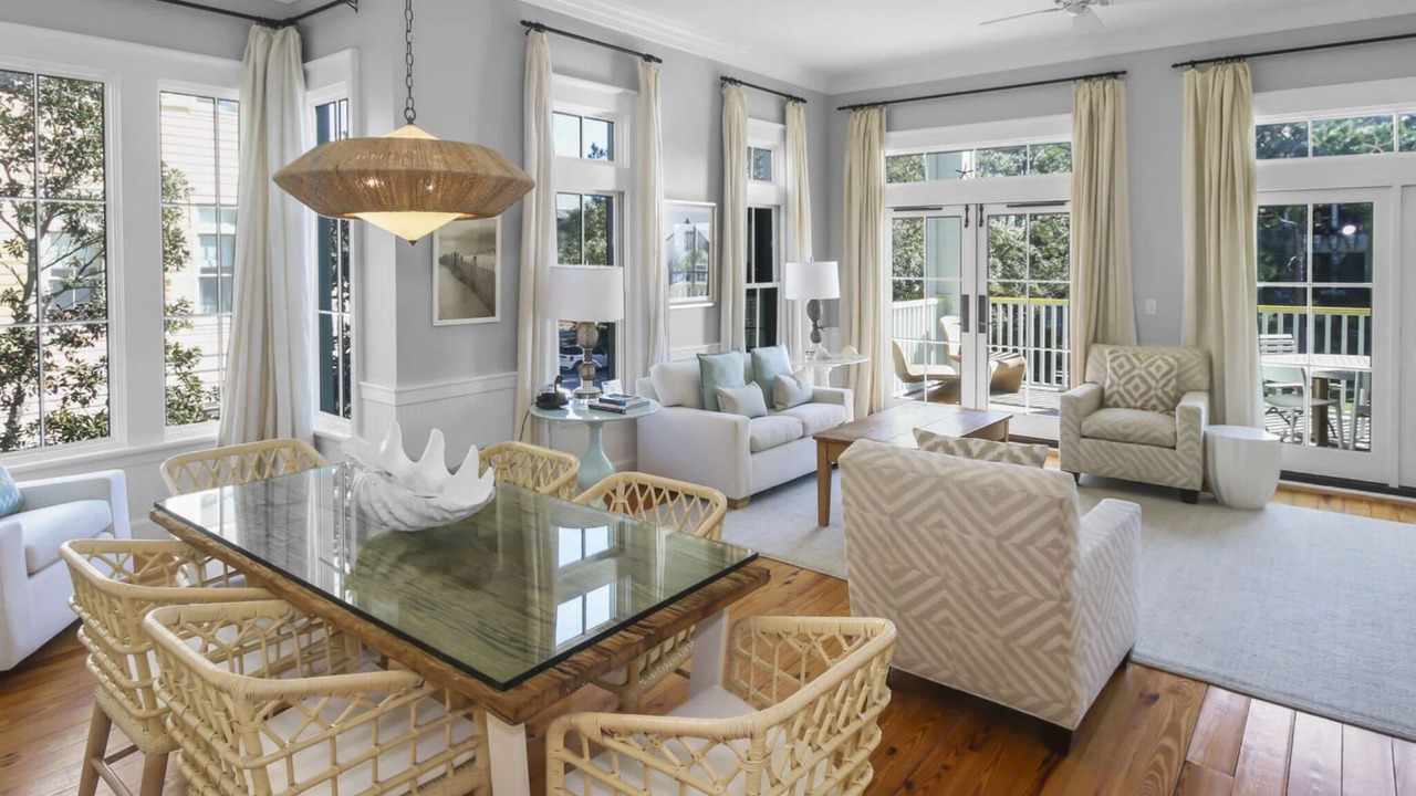 Photo of Livingroom in Beach District