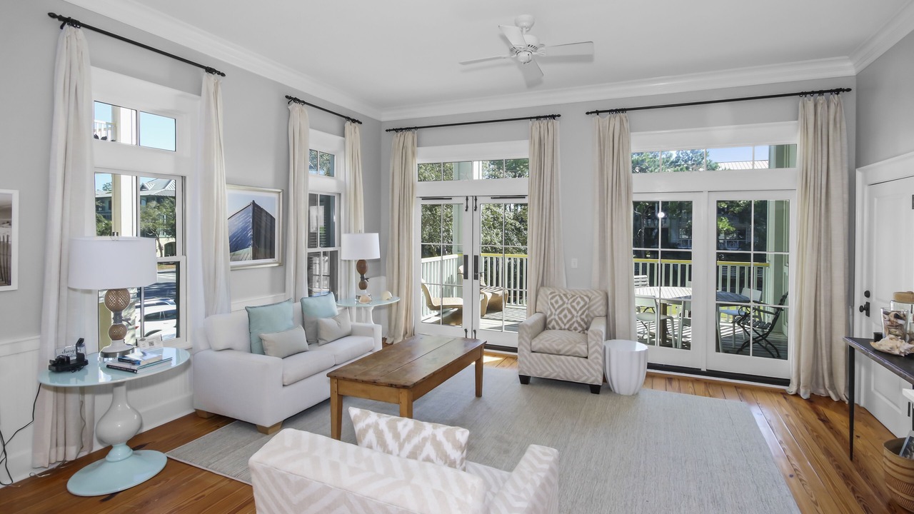 Photo of Livingroom in Beach District