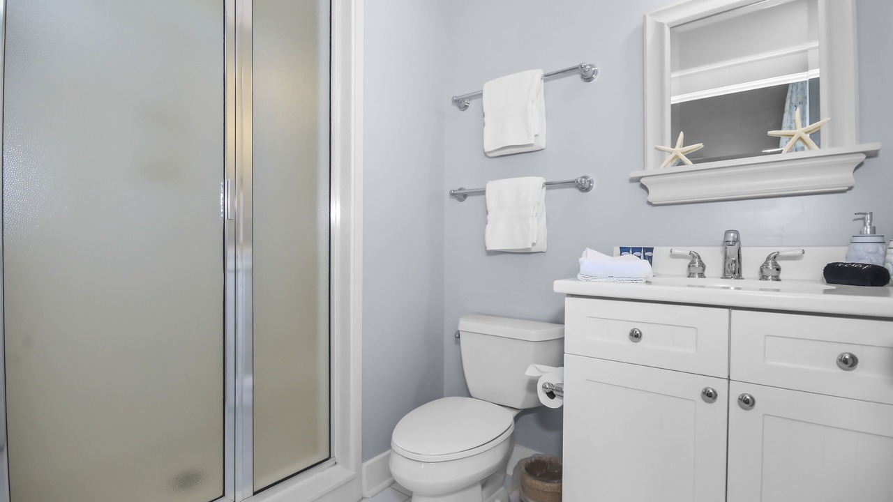 Photo of Bathroom in Beach District