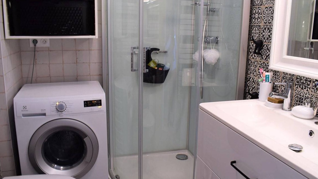 Photo of Bathroom in Tregastel