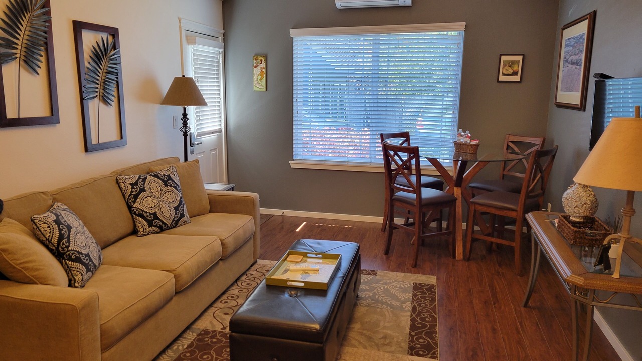 Photo of Livingroom in Old Bend