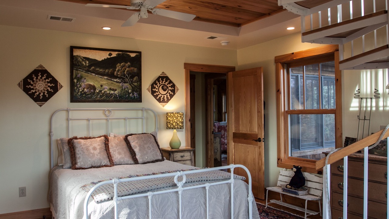 Photo of Bedroom in Grassy Creek