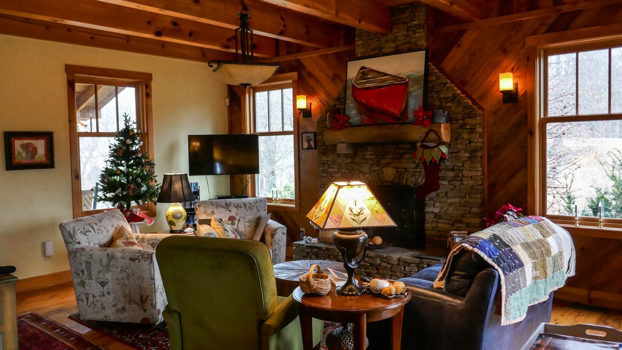 Photo of Livingroom in Grassy Creek
