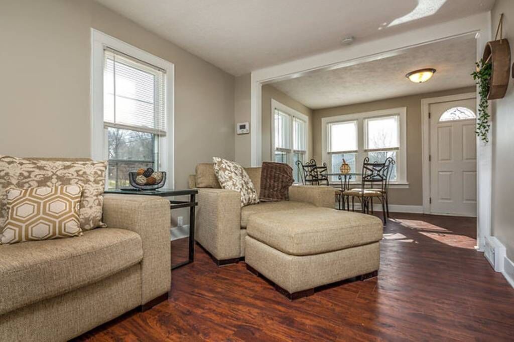 Photo of Bedroom in Lansing