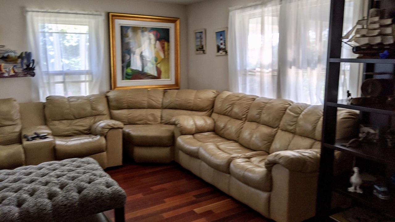 Photo of Livingroom in Hampton Bays