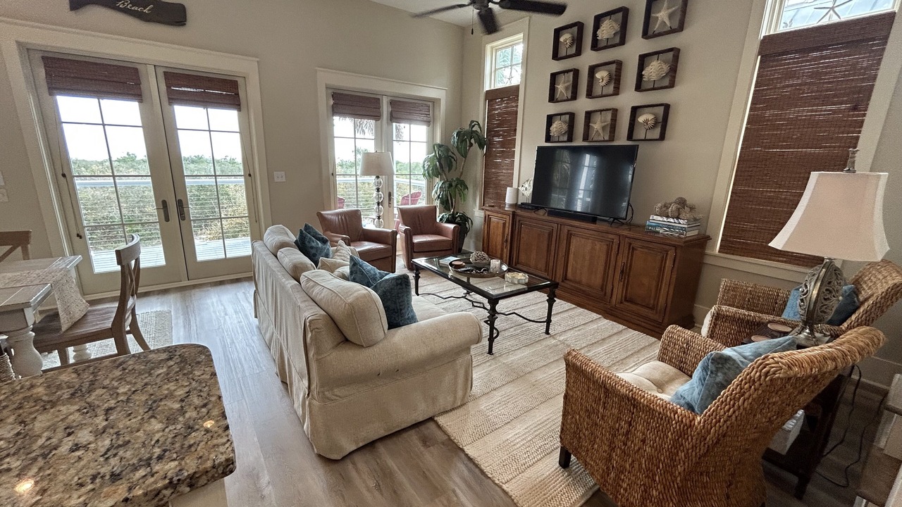 Photo of Livingroom in Dune Allen Beach