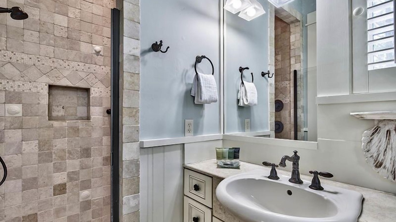 Photo of Bathroom in Forest District