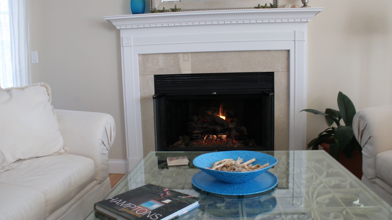Photo of Livingroom in Hampton Bays