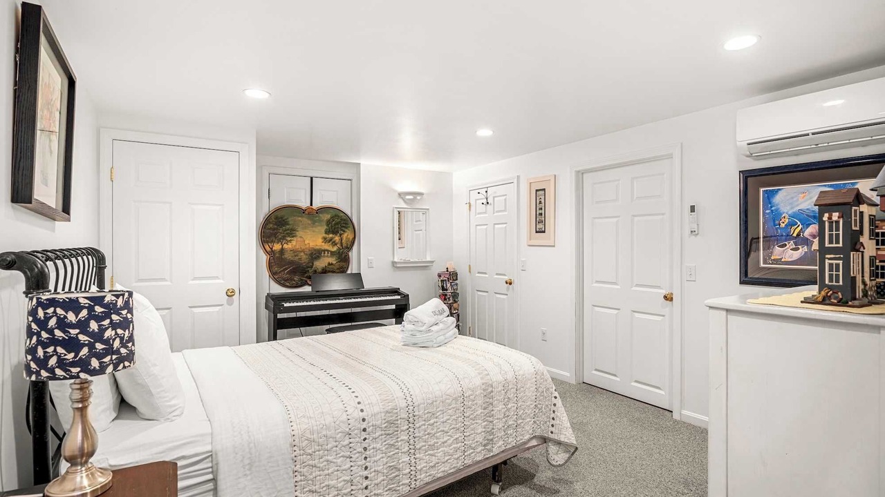 Photo of Bedroom in Eastham