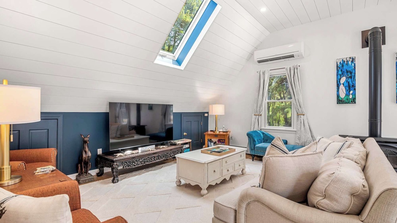 Photo of Livingroom in Eastham