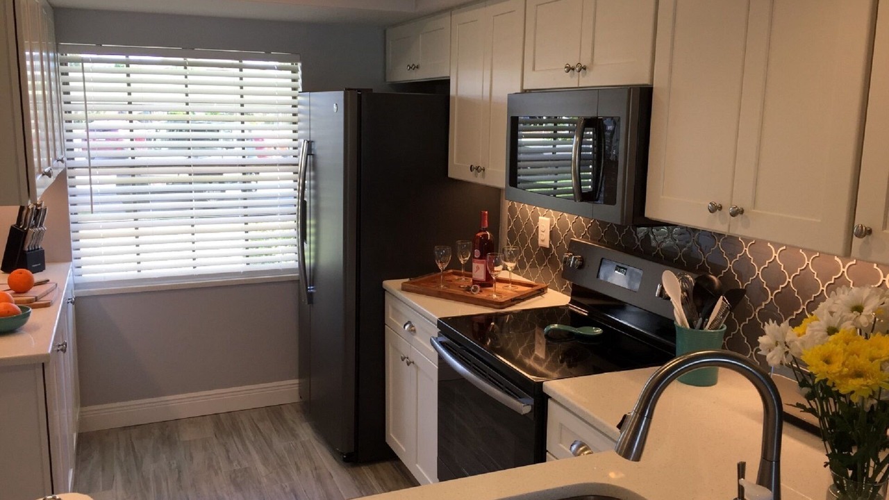 Photo of Kitchen in Cocoa Isles