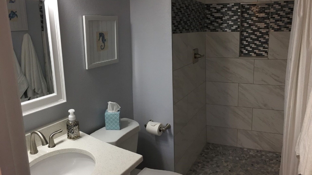 Photo of Bathroom in Cocoa Isles
