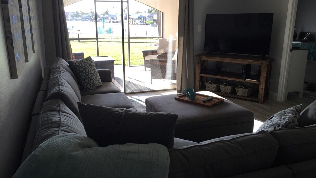 Photo of Livingroom in Cocoa Isles