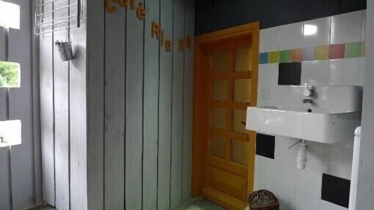 Photo of Bathroom in La Roche-Derrien