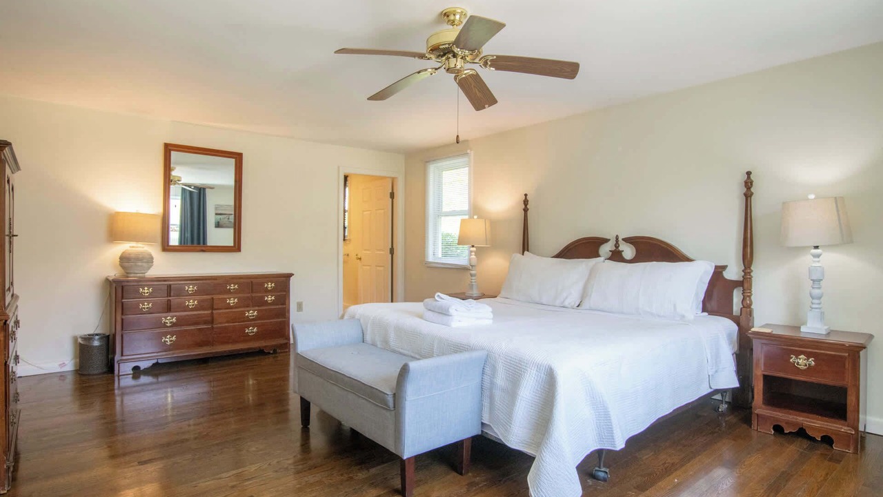 Photo of Bedroom in Orleans