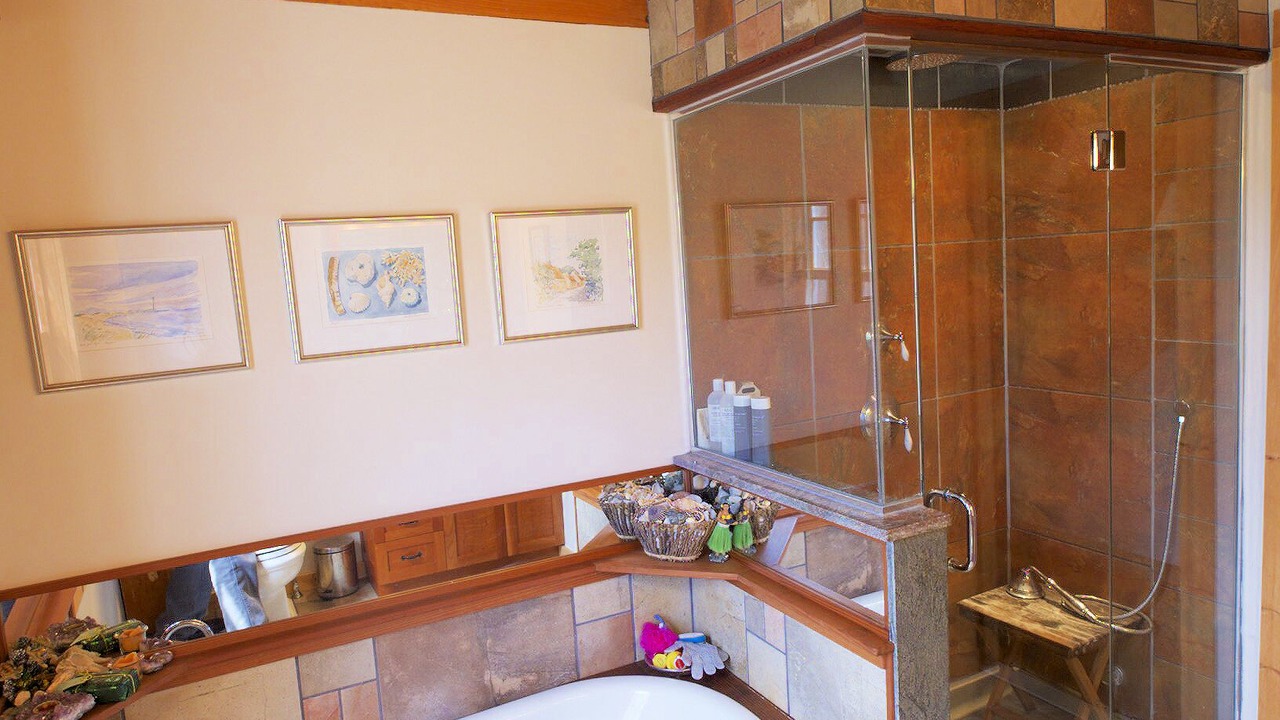 Photo of Bathroom in Washington