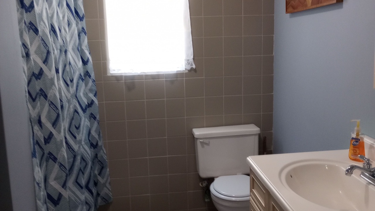 Photo of Bathroom in Mosby